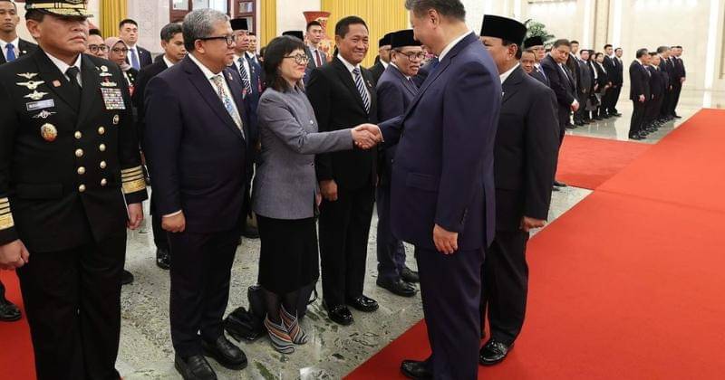 Instagram/prof.stellachristie